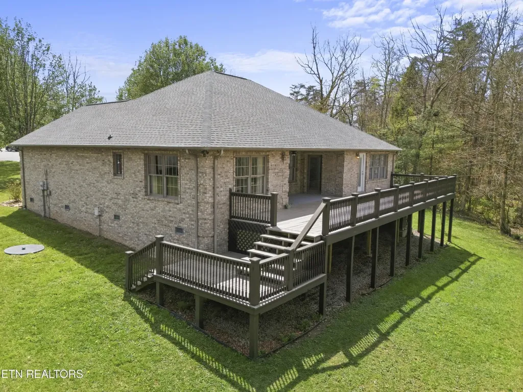 55 Rocky Lane Crossville TN 38571