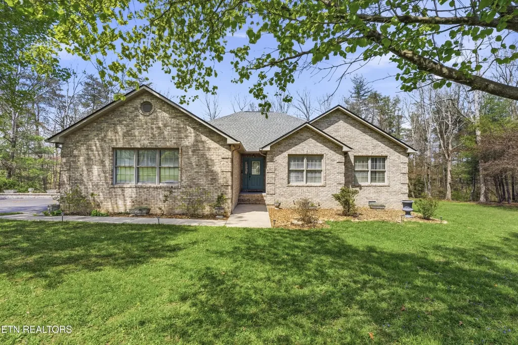 55 Rocky Lane Crossville TN 38571