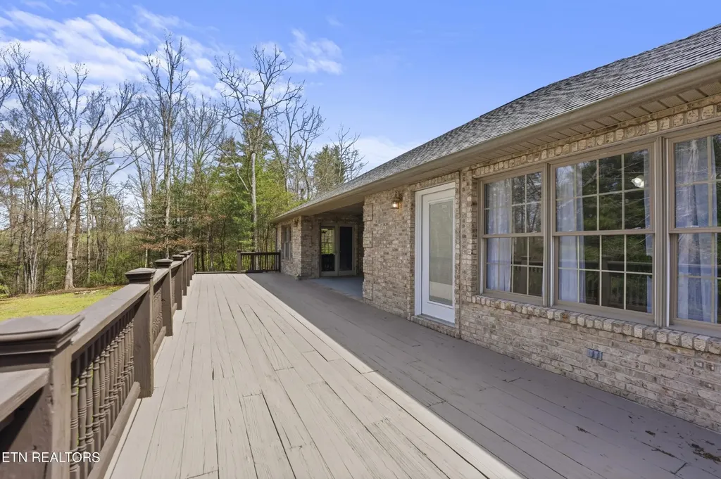55 Rocky Lane Crossville TN 38571
