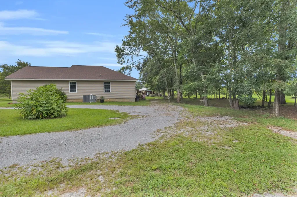 190 Harrison Lane Shelbyville TN 37160