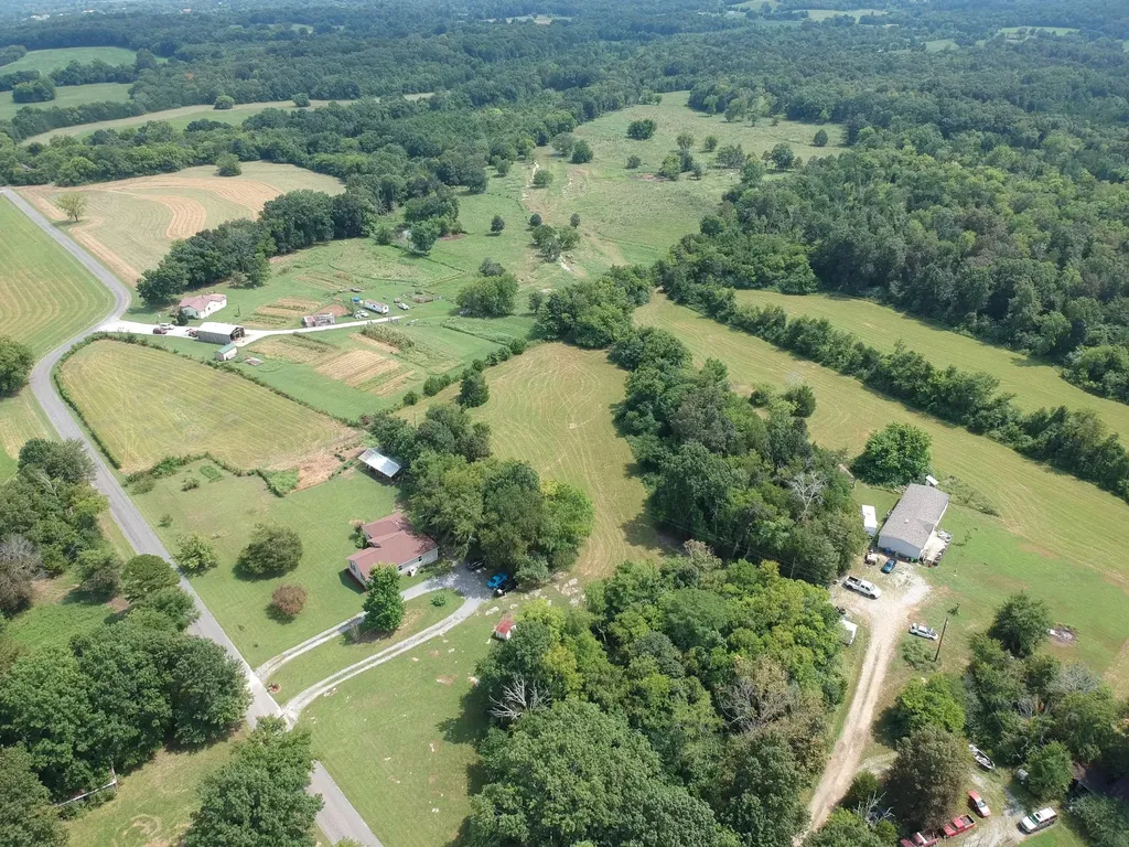 190 Harrison Lane Shelbyville TN 37160