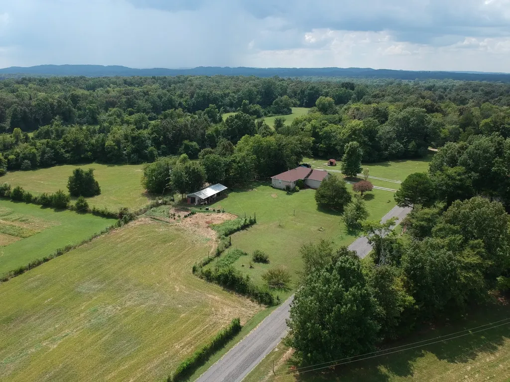 190 Harrison Lane Shelbyville TN 37160