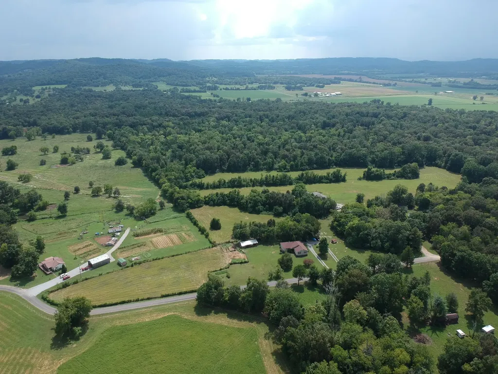 190 Harrison Lane Shelbyville TN 37160