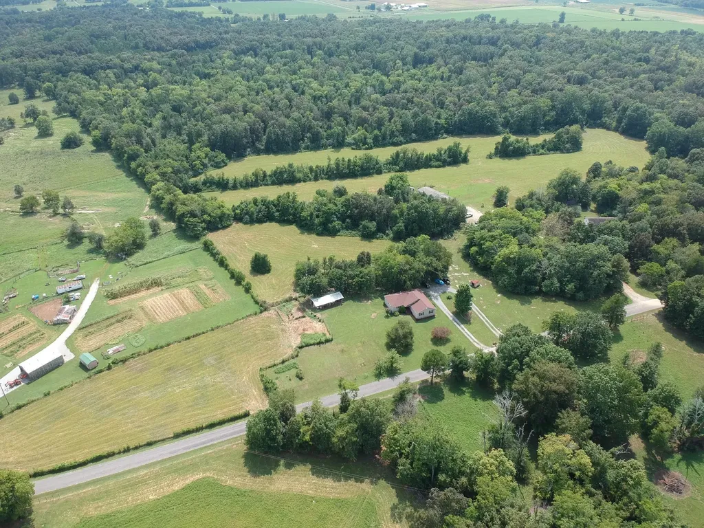 190 Harrison Lane Shelbyville TN 37160