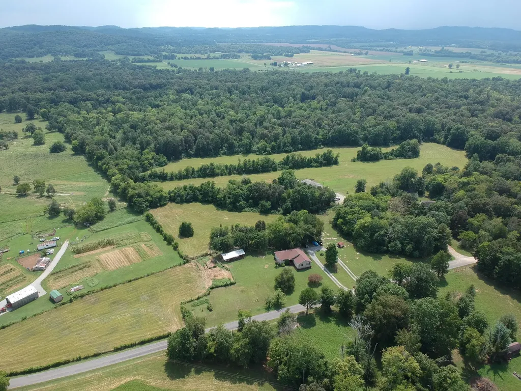 190 Harrison Lane Shelbyville TN 37160