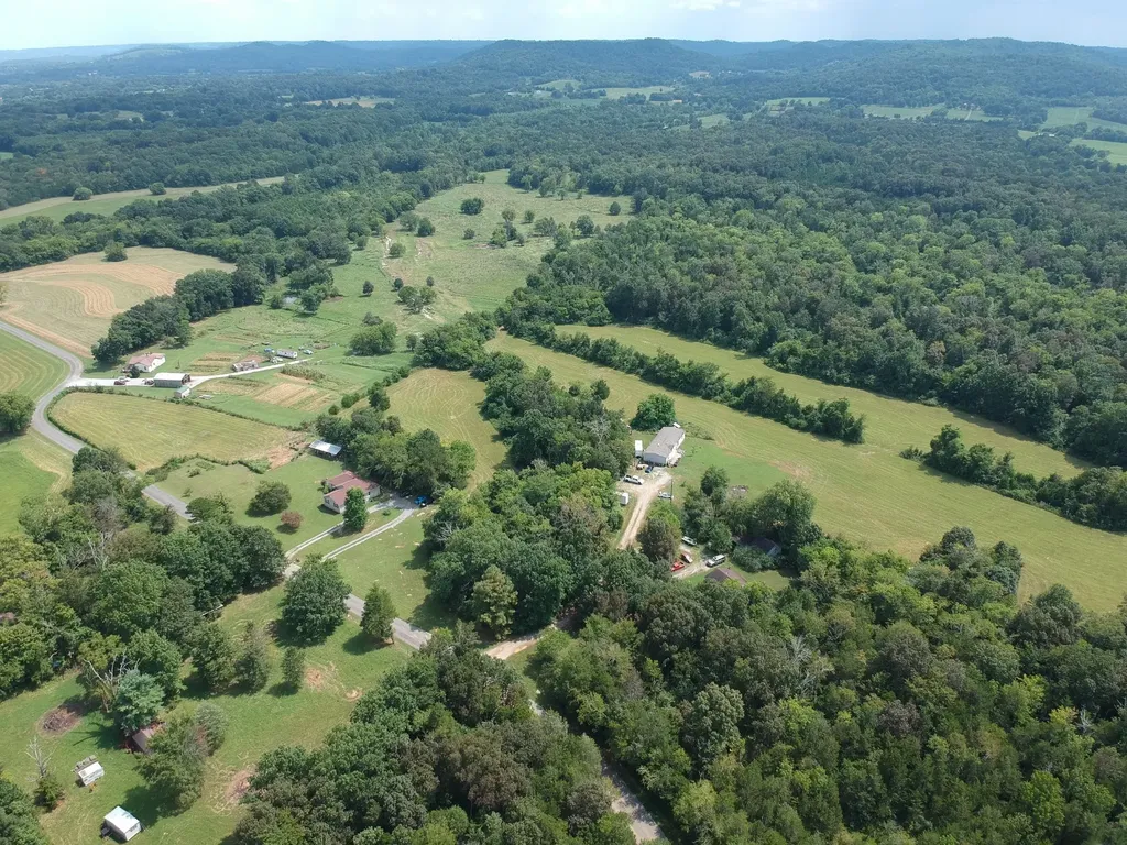 190 Harrison Lane Shelbyville TN 37160