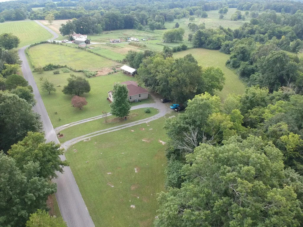 190 Harrison Lane Shelbyville TN 37160
