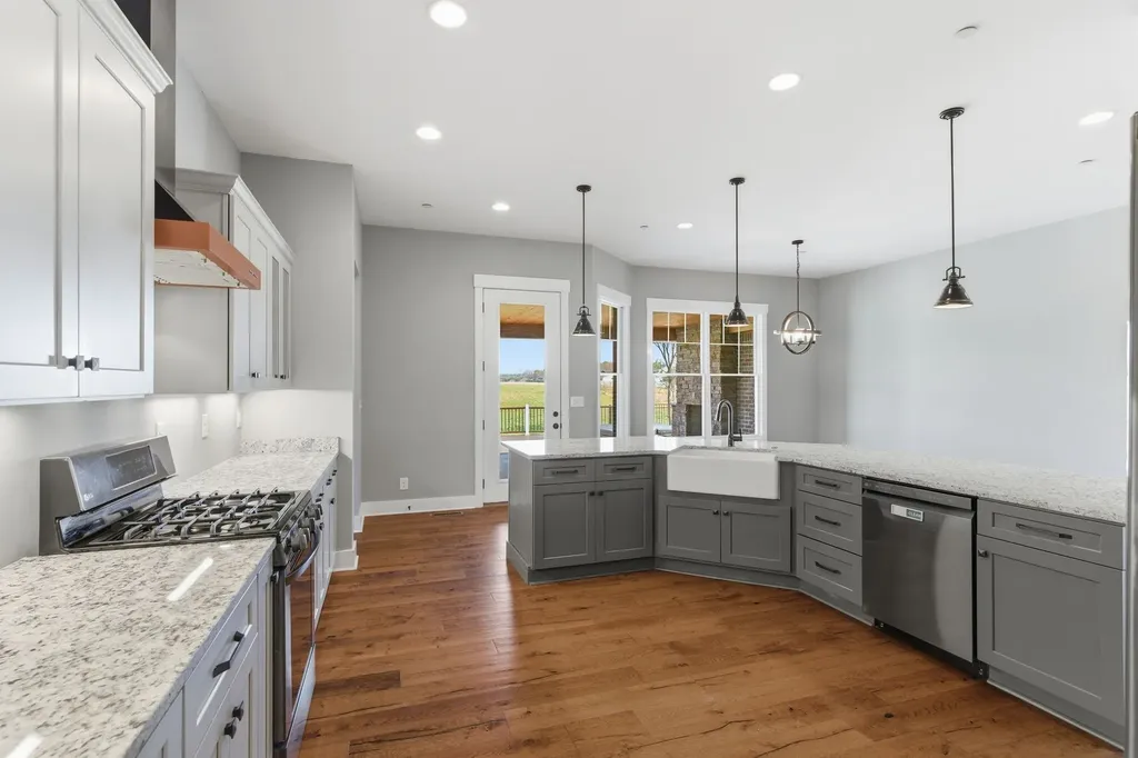 2385 Pleasant View Road Pleasant View TN 37146