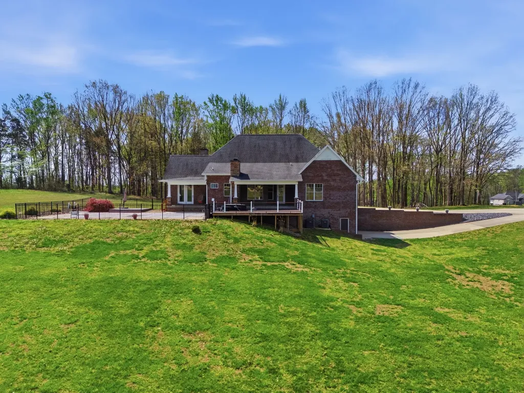 2385 Pleasant View Road Pleasant View TN 37146