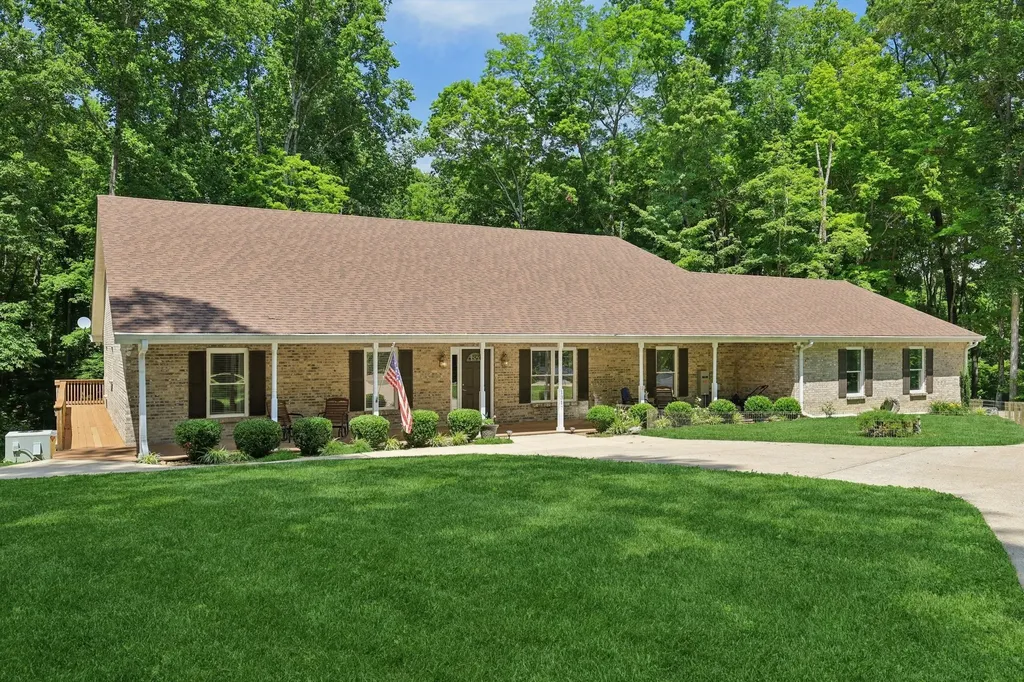 1319 Garrettsburg Road Clarksville TN 37042