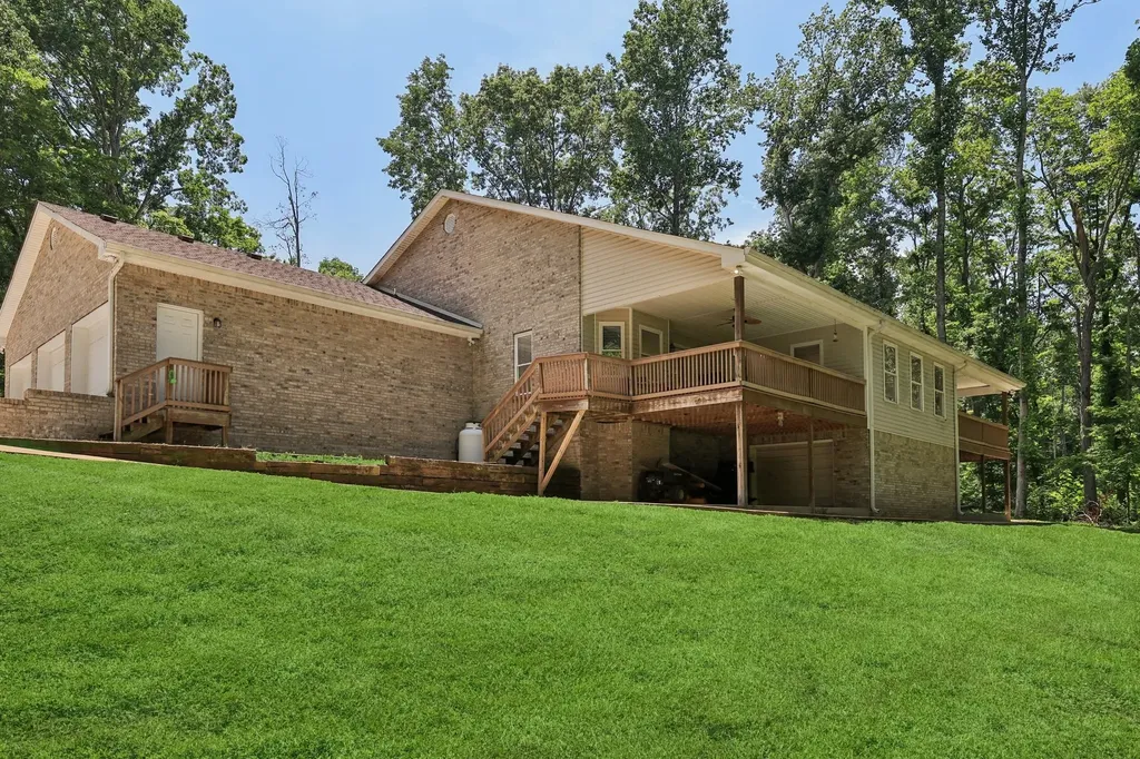 1319 Garrettsburg Road Clarksville TN 37042
