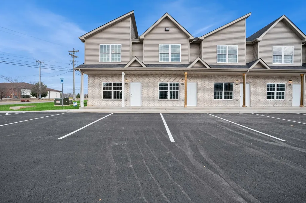 541 New South Drive Clarksville TN 37043