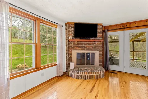 180 Hill Road Vanleer TN 37181
