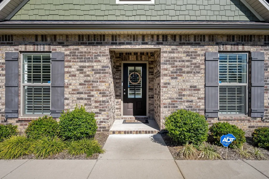 5640 Maples Retreat Drive Murfreesboro TN 37127