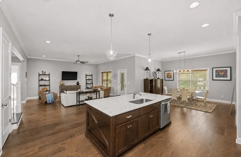 1924 Rhonda Drive Christiana TN 37037