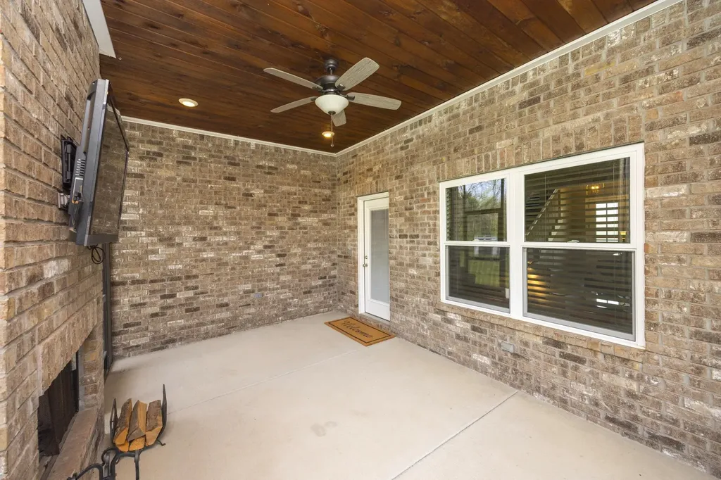 1924 Rhonda Drive Christiana TN 37037