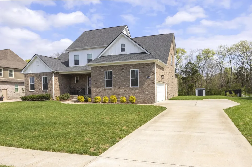 1924 Rhonda Drive Christiana TN 37037