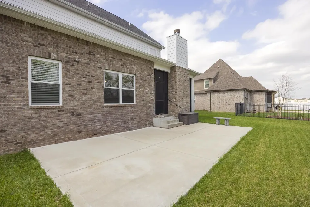 1924 Rhonda Drive Christiana TN 37037