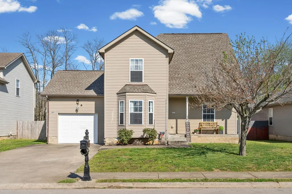 3417 Foxrun Lane Clarksville TN 37042