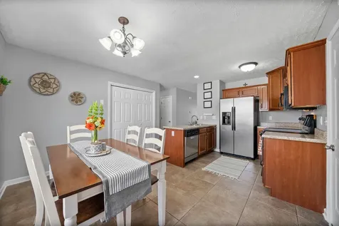 3417 Foxrun Lane Clarksville TN 37042