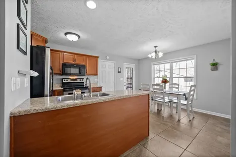 3417 Foxrun Lane Clarksville TN 37042