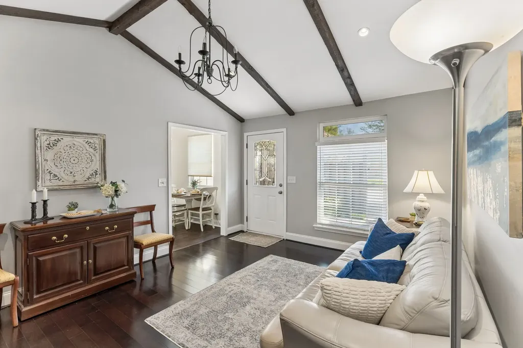 1044 Todd Preis Drive Nashville TN 37221
