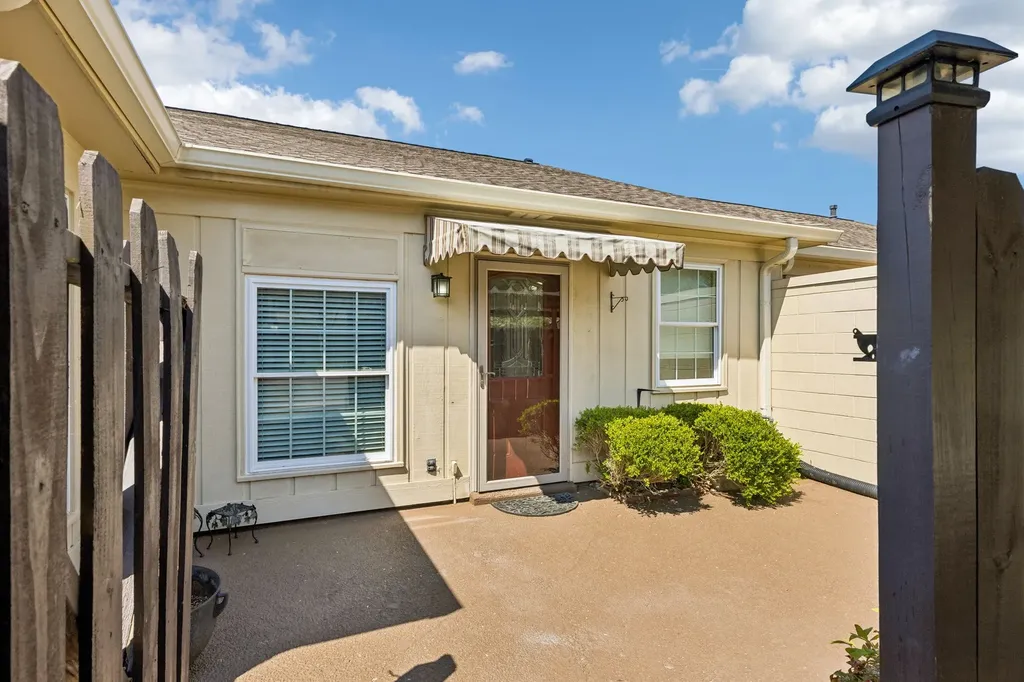1044 Todd Preis Drive Nashville TN 37221
