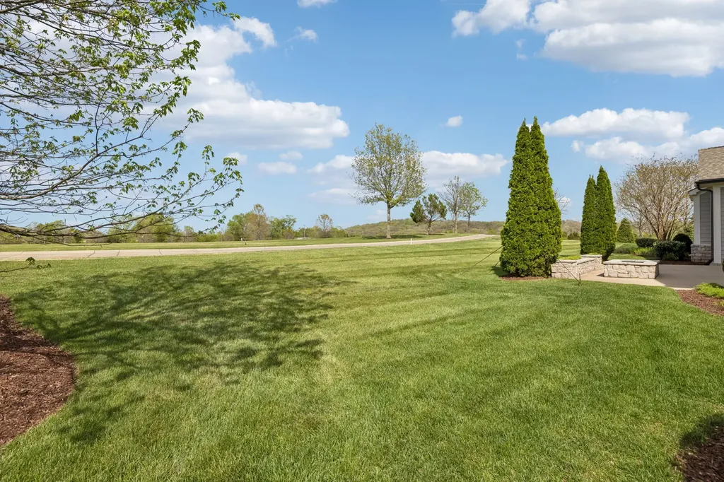 6033 Native Pony Trail College Grove TN 37046
