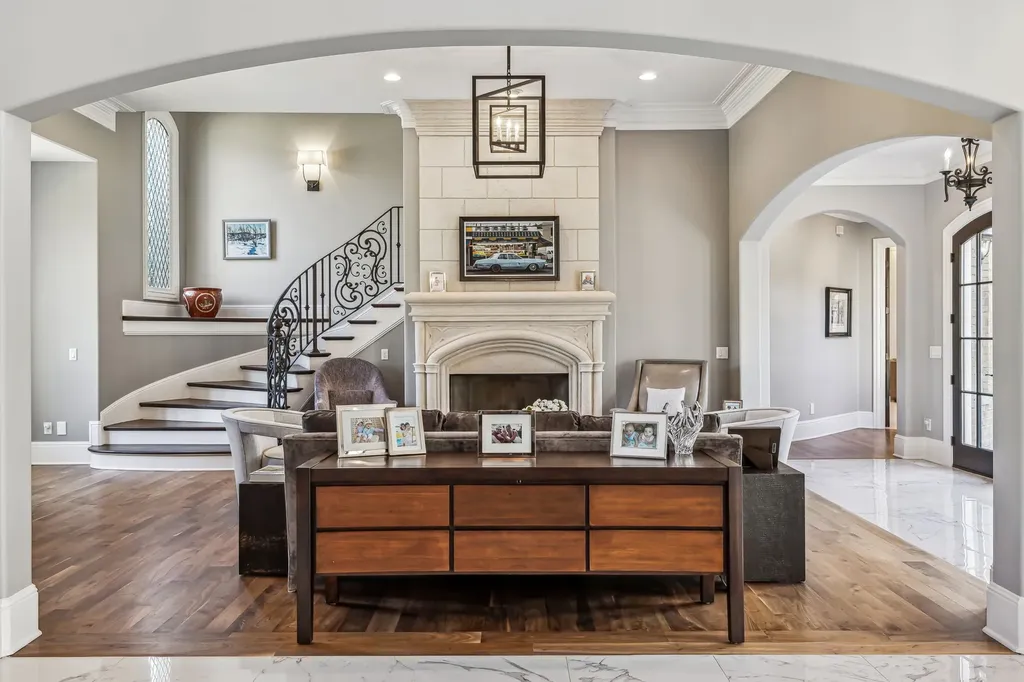 2323 Woodmont Boulevard Nashville TN 37215