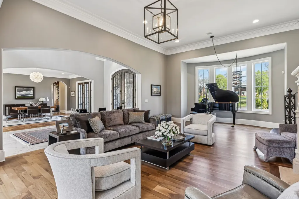 2323 Woodmont Boulevard Nashville TN 37215