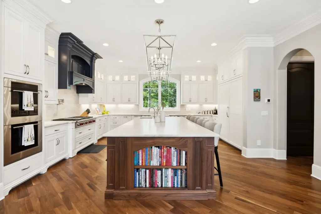 2323 Woodmont Boulevard Nashville TN 37215
