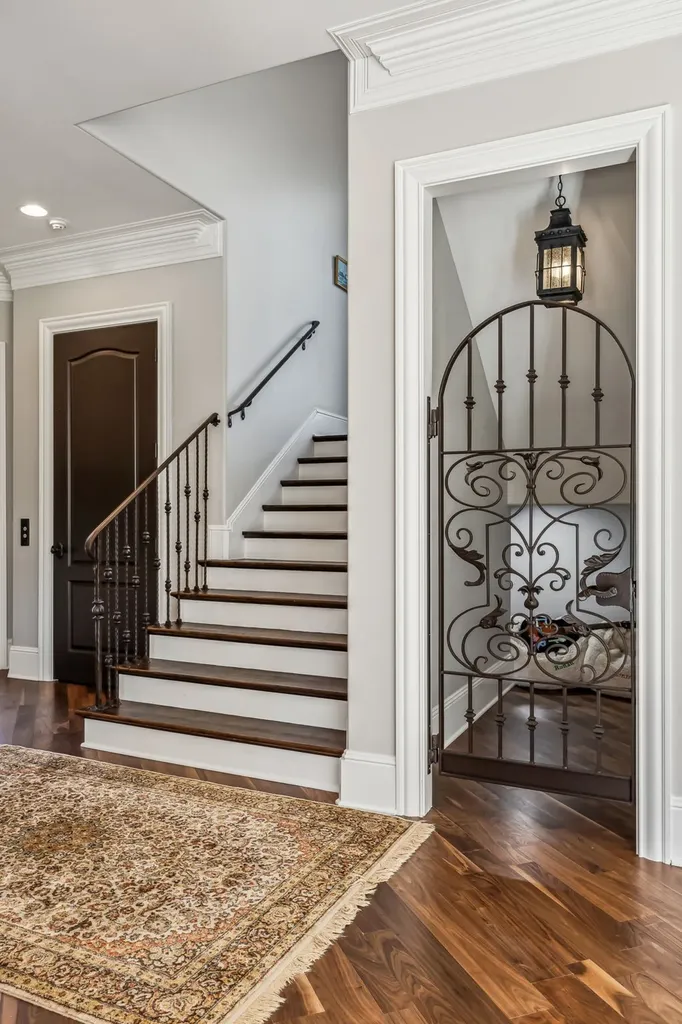 2323 Woodmont Boulevard Nashville TN 37215