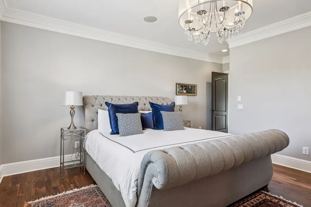 2323 Woodmont Boulevard Nashville TN 37215