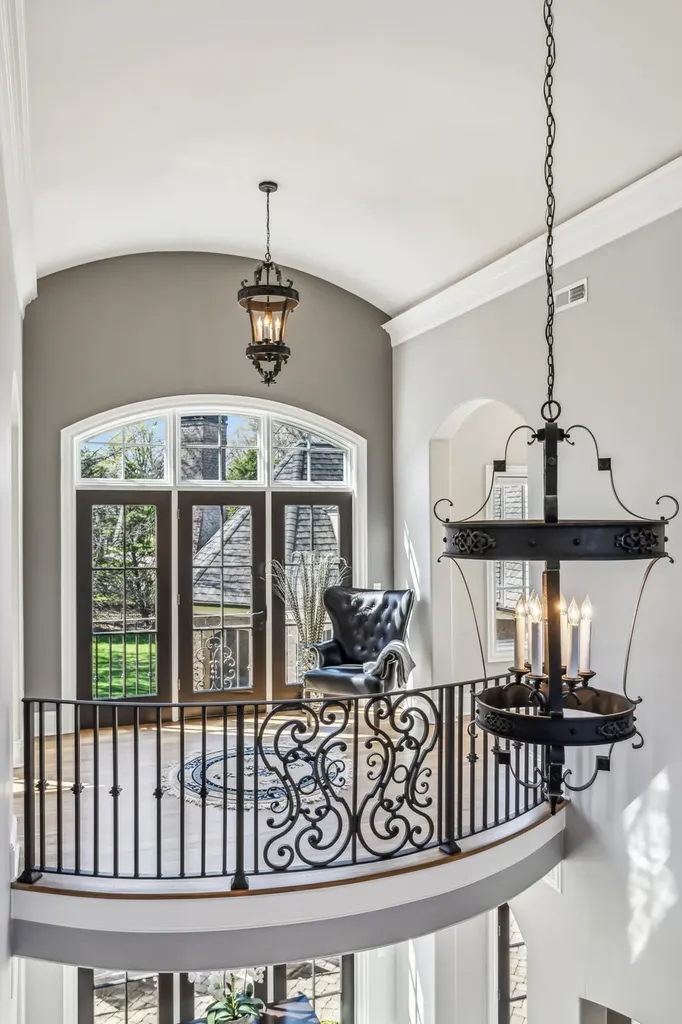 2323 Woodmont Boulevard Nashville TN 37215