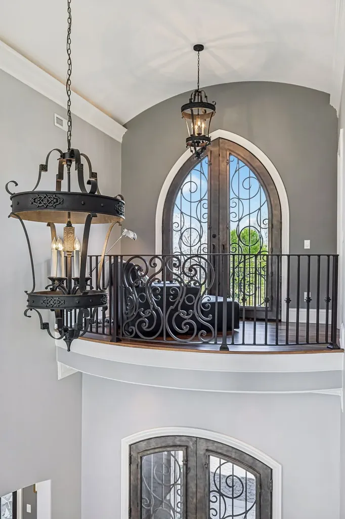 2323 Woodmont Boulevard Nashville TN 37215
