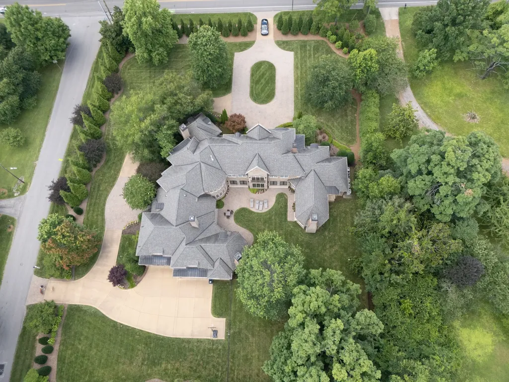 2323 Woodmont Boulevard Nashville TN 37215