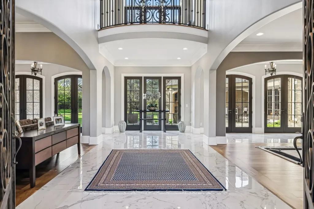 2323 Woodmont Boulevard Nashville TN 37215