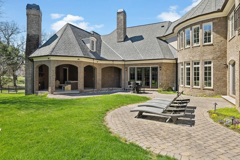 2323 Woodmont Boulevard Nashville TN 37215