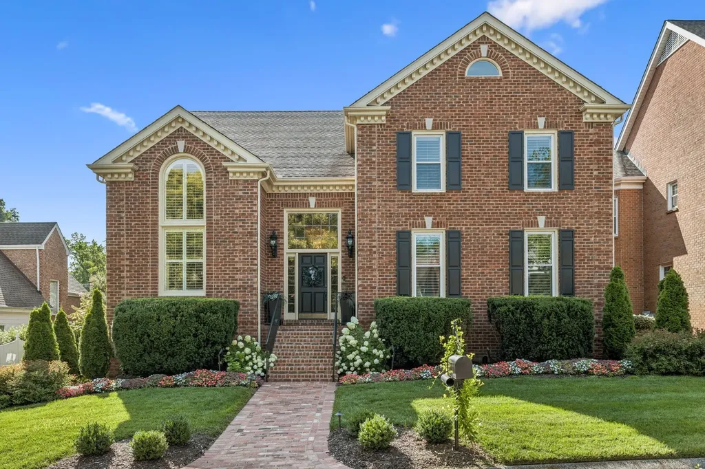 203 Kensington Park Nashville TN 37215