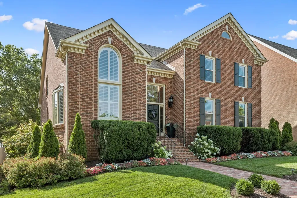 203 Kensington Park Nashville TN 37215
