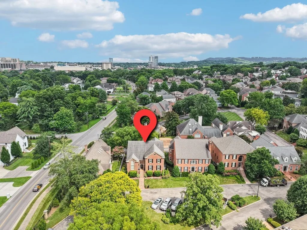 203 Kensington Park Nashville TN 37215