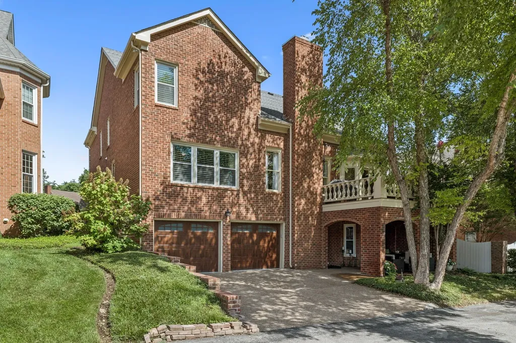 203 Kensington Park Nashville TN 37215