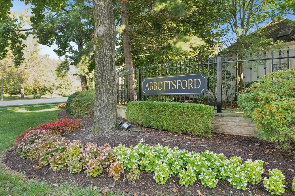 203 Kensington Park Nashville TN 37215