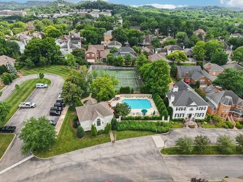 203 Kensington Park Nashville TN 37215