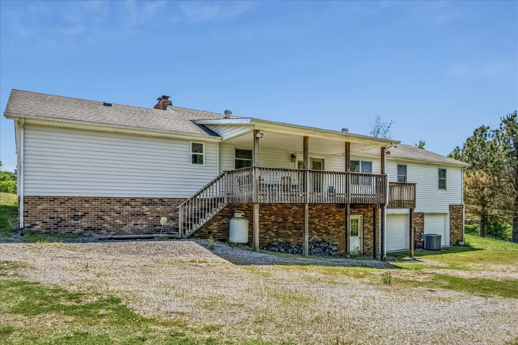 1323 York Road Clarksville TN 37042