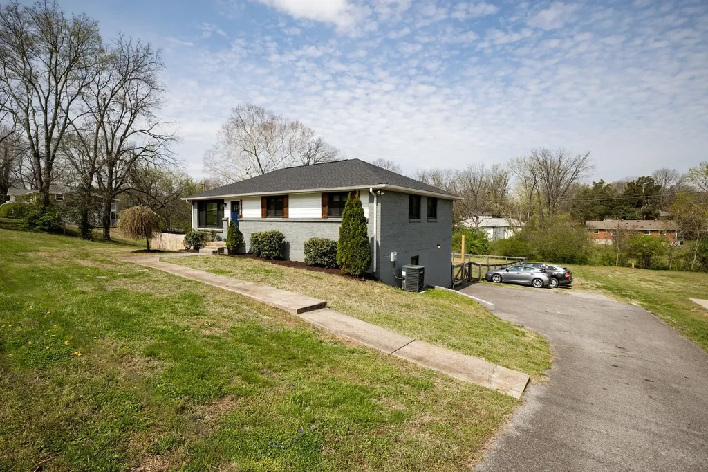 909 N Graycroft Avenue Madison TN 37115