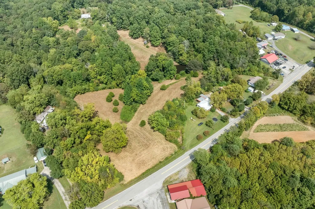 225 Richardson Lane Gainesboro TN 38562