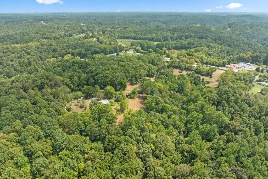 225 Richardson Lane Gainesboro TN 38562