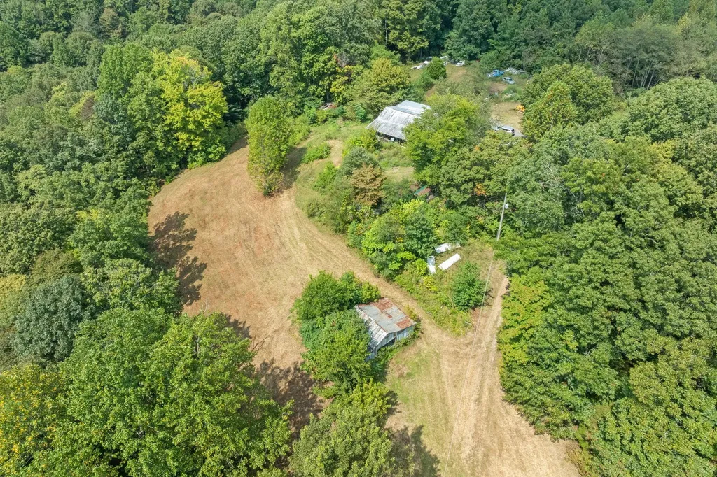 225 Richardson Lane Gainesboro TN 38562