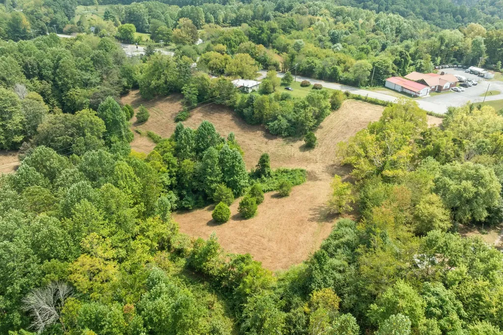 225 Richardson Lane Gainesboro TN 38562